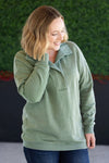 ***PRE-ORDER*** Michelle Mae &quot;Jesse&quot; Vintage Wash Snap Pullover - Olive