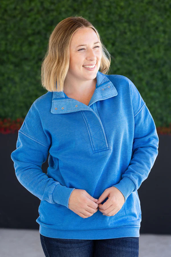 ***PRE-ORDER*** Michelle Mae "Jesse" Vintage Wash Snap Pullover - Winter Blue