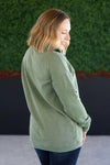 ***PRE-ORDER*** Michelle Mae &quot;Jesse&quot; Vintage Wash Snap Pullover - Olive