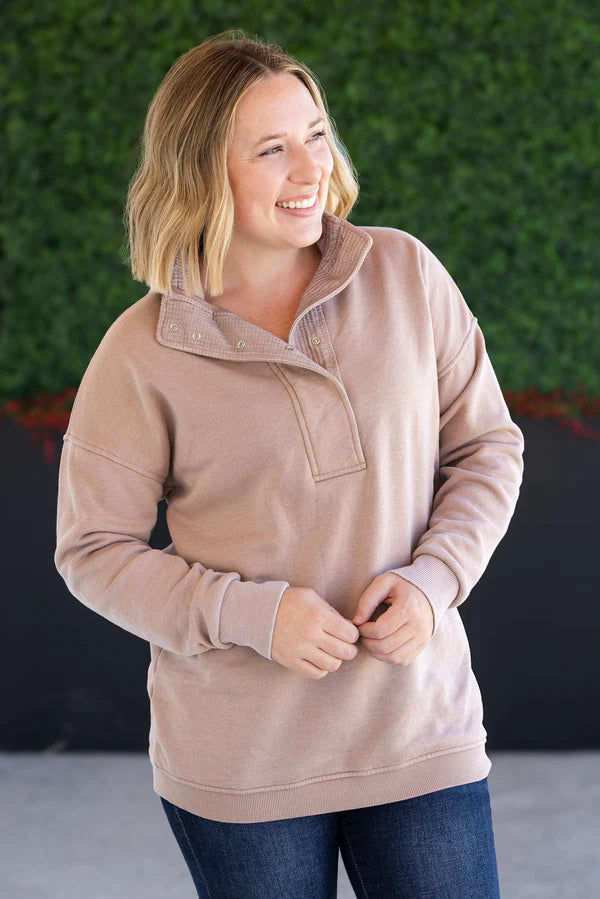 Michelle Mae "Jesse" Vintage Wash Snap Pullover - Tan