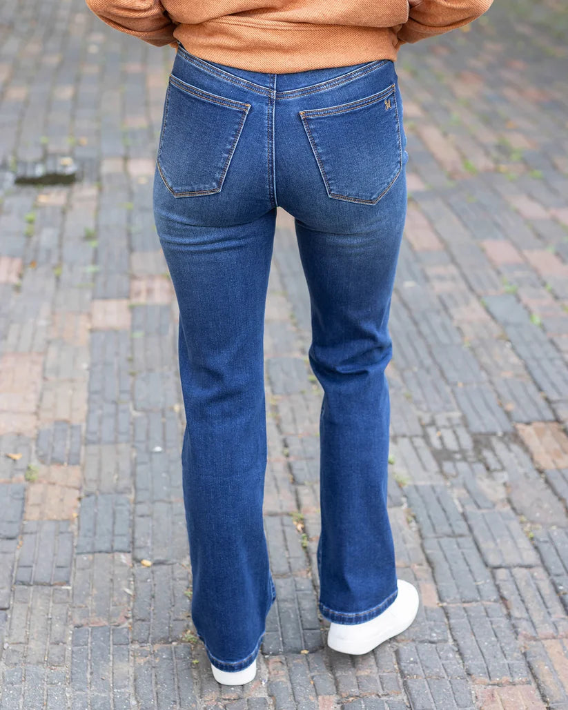 Grace and Lace Fleece Straight Leg Jeans - Dark Mid-Wash