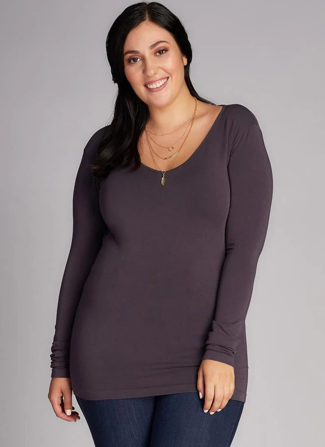 C'est Moi "Bamboo Curvy Long Sleeve  V-Neck Top" - Charcoal