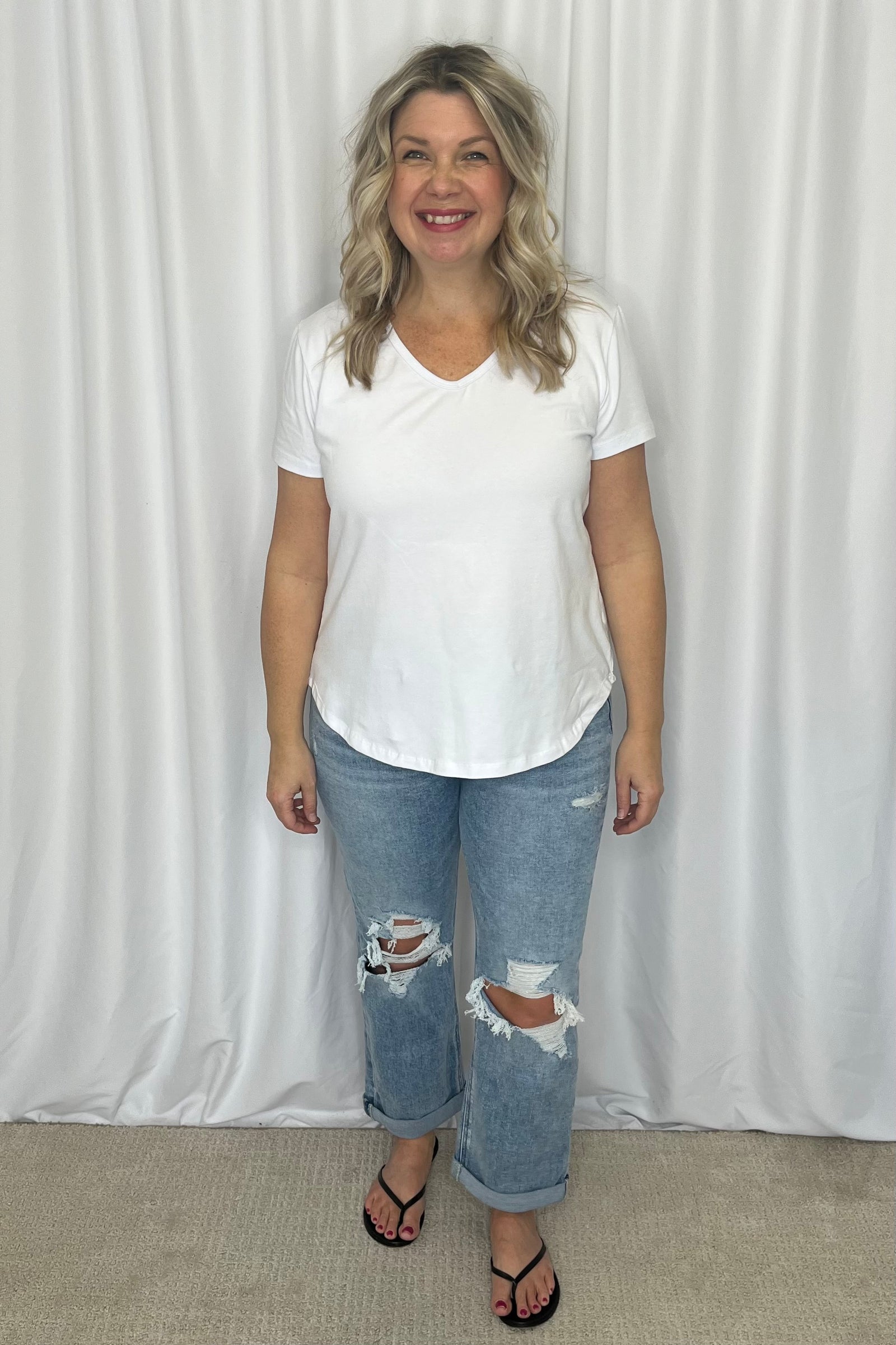 Avalyn V-Neck Tee - White