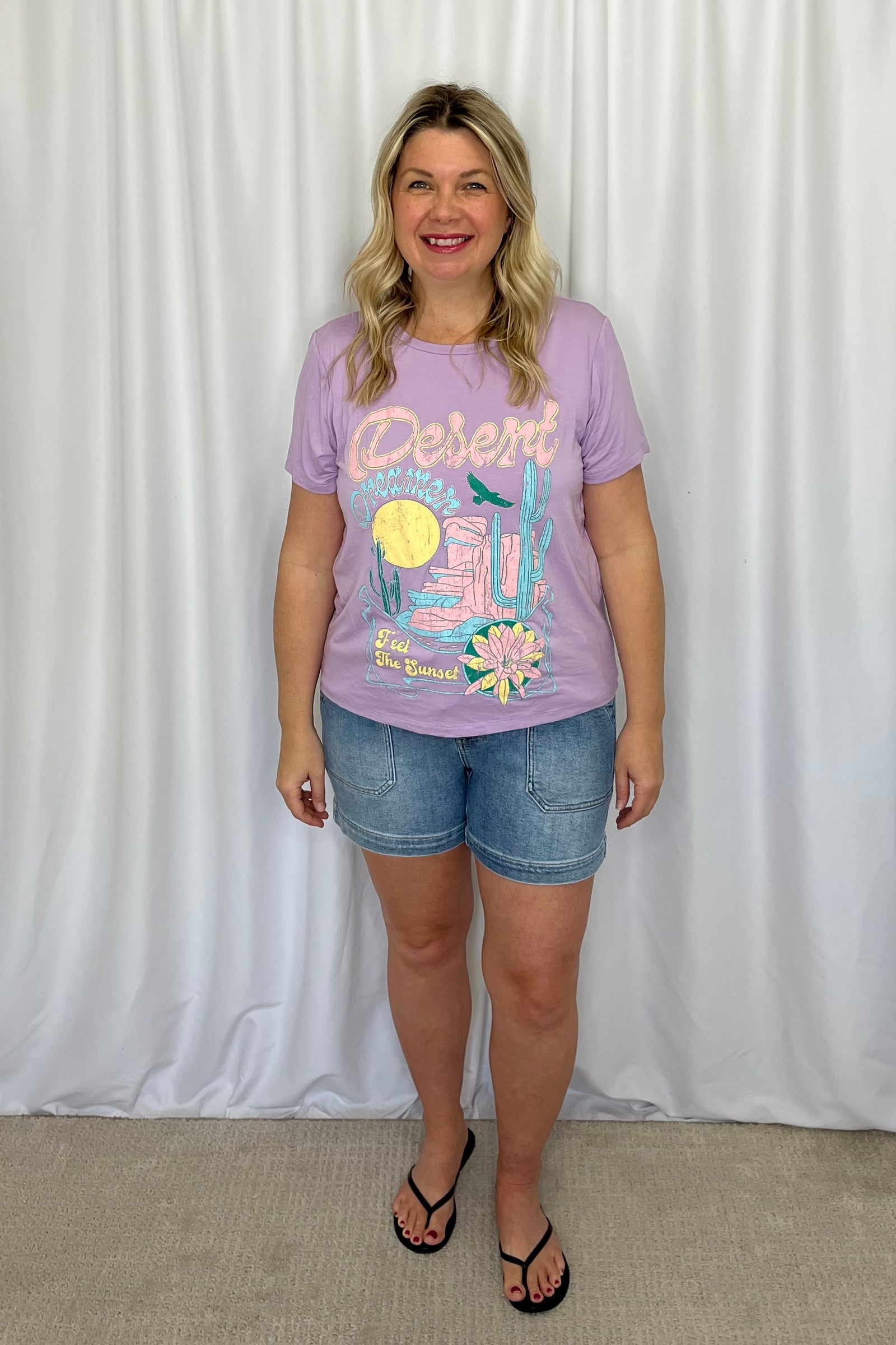 Graphic Tee "Desert Dreams" - Lilac