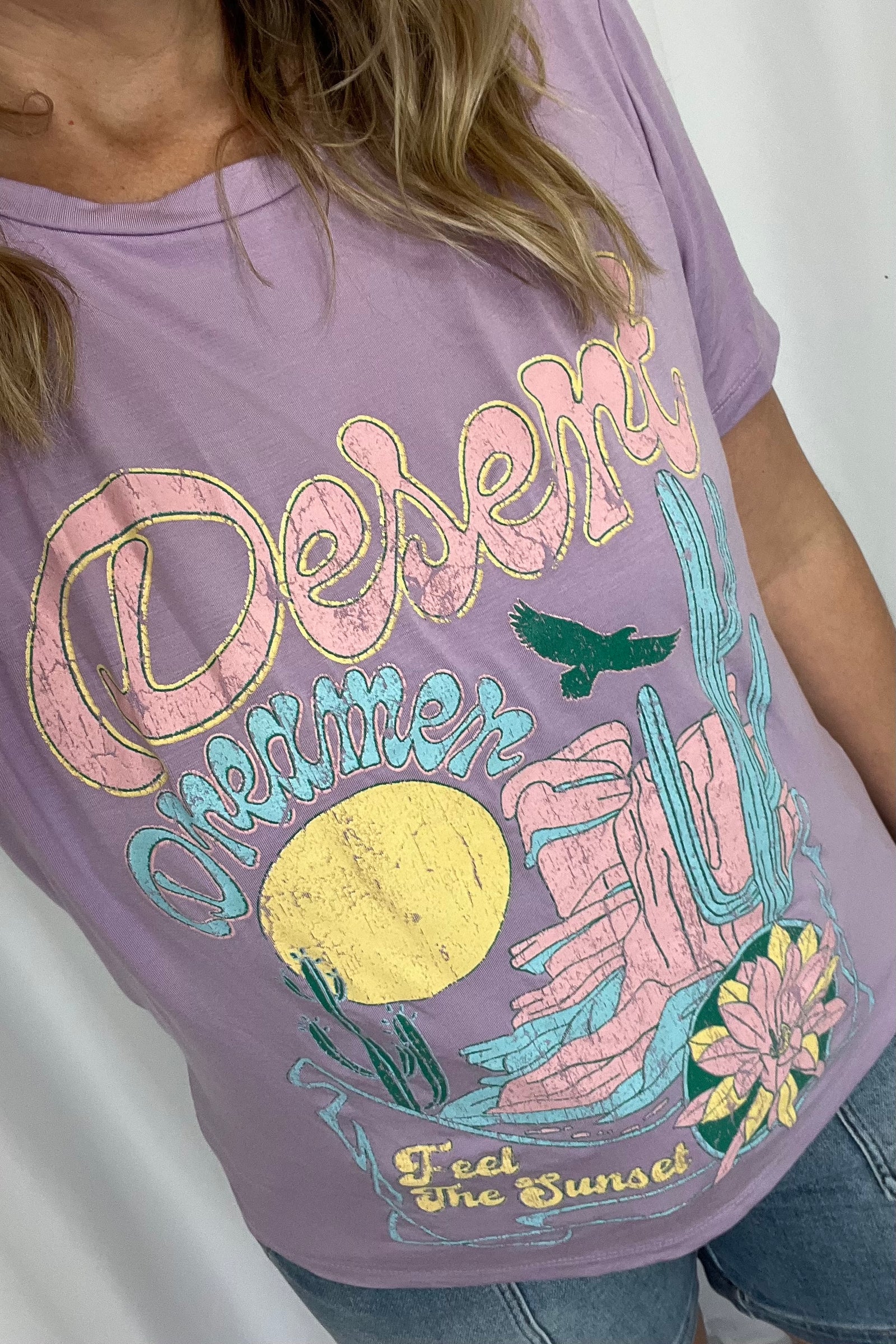 Graphic Tee "Desert Dreams" - Lilac