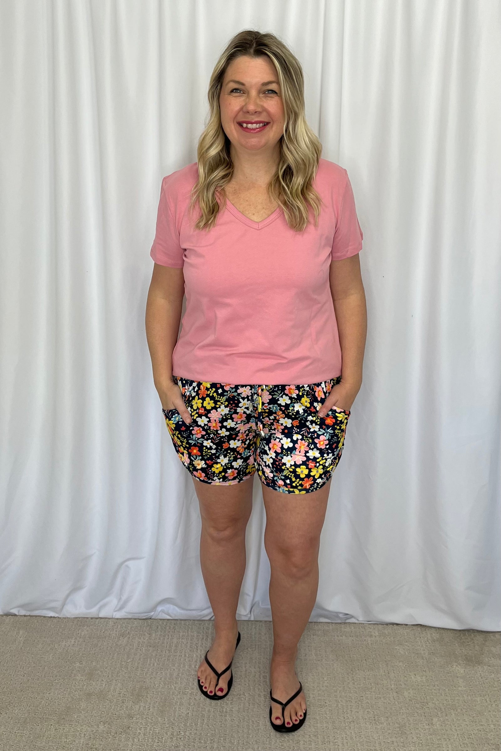 Avalyn V-Neck Tee - Rosey Pink