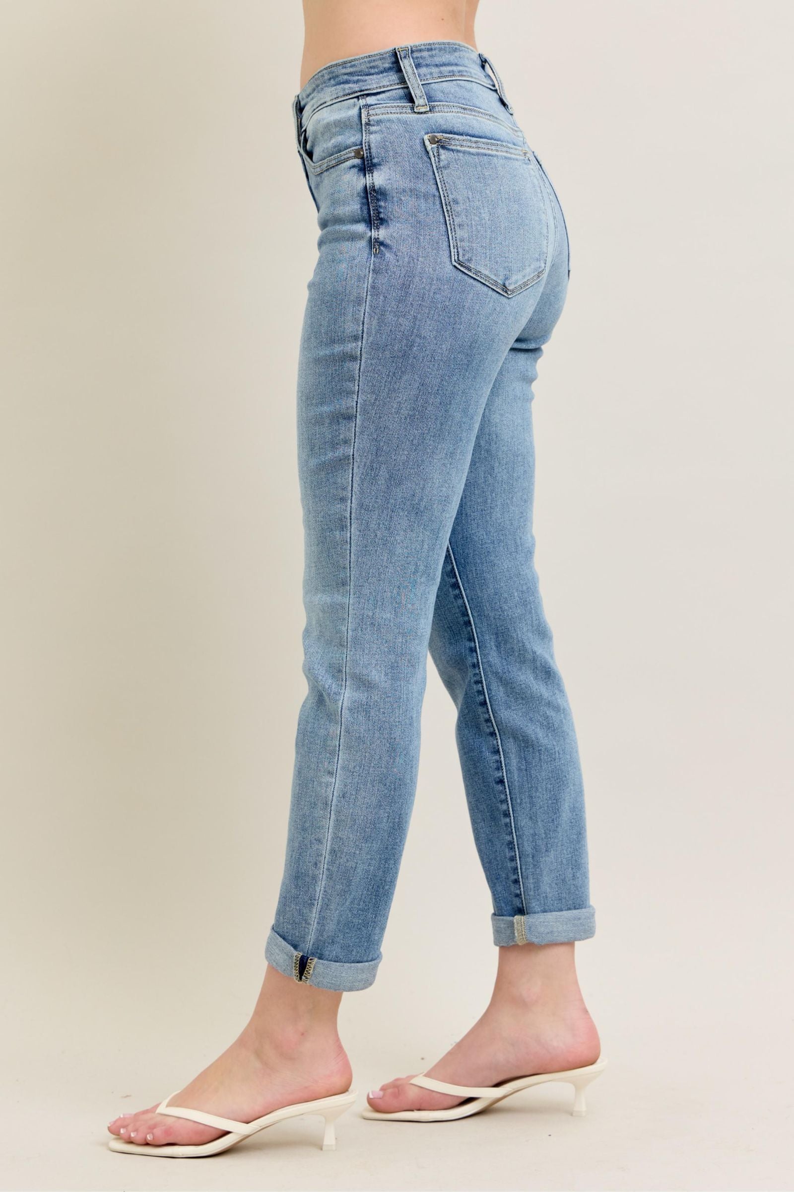 Judy Blue &quot;Marley&quot; Mid Rise Non Distressed Boyfriend Jeans - Light Wash