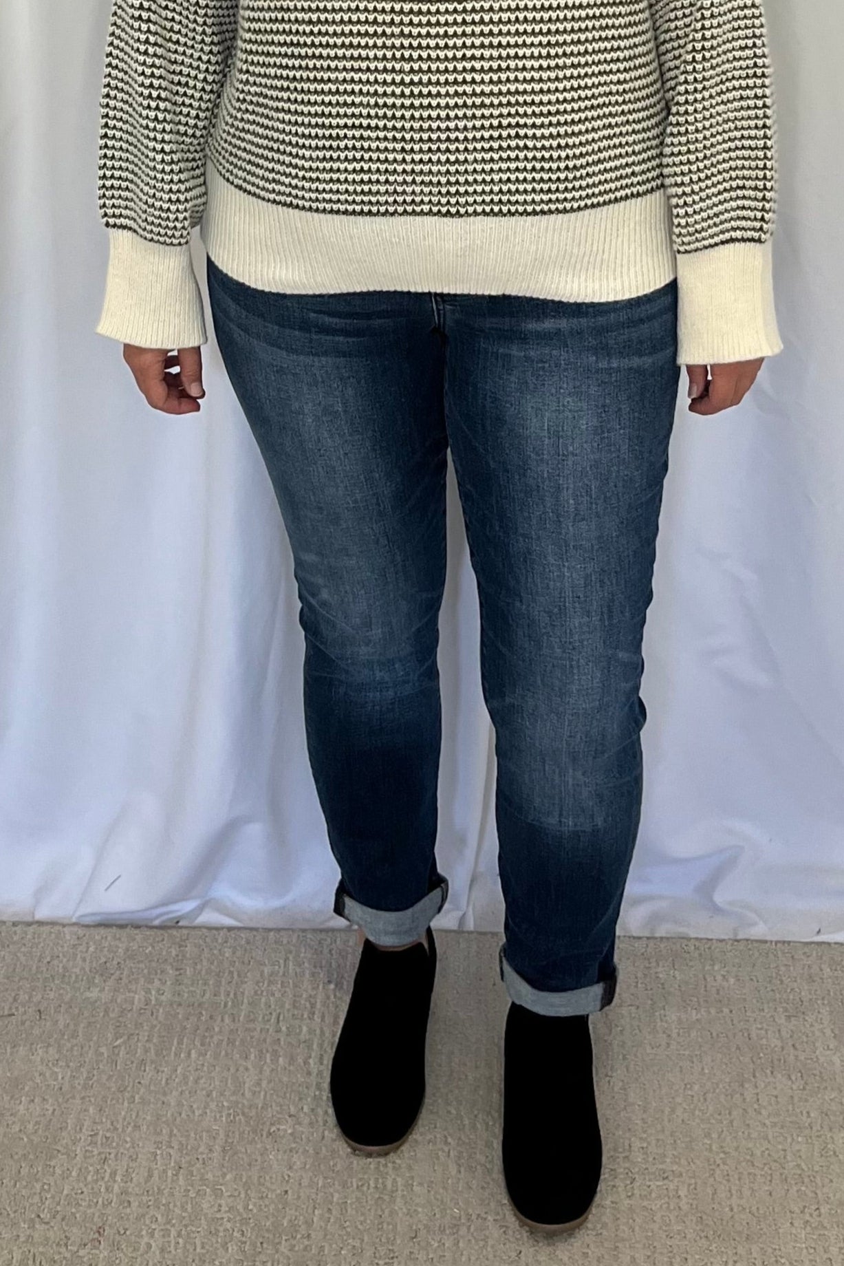 Judy Blue "Spencer" Mid Rise Non-Distressed Slim Fit Denim - Dark Wash