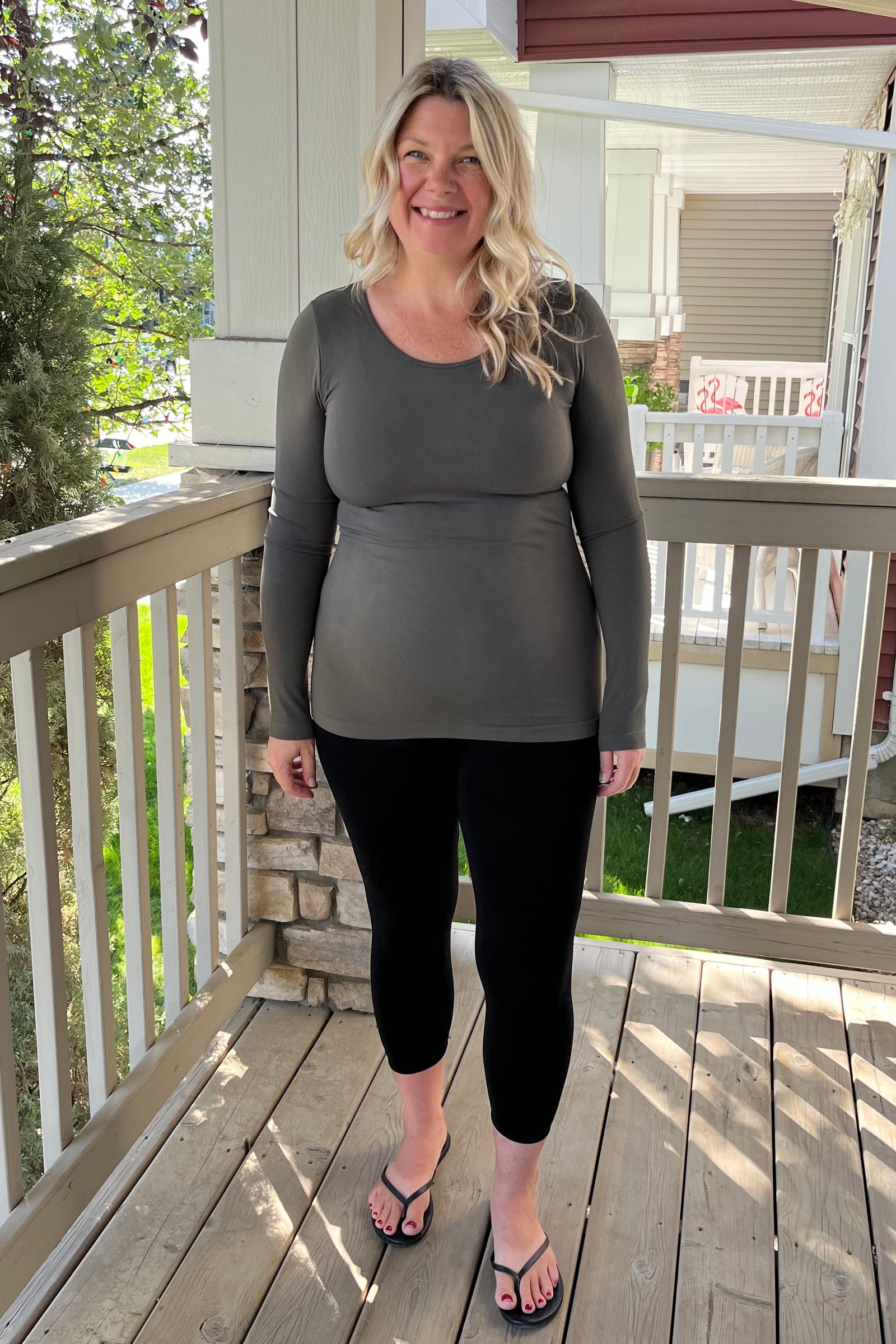 C'est Moi "Bamboo Long Sleeve Scoop Neck Top" - Olive