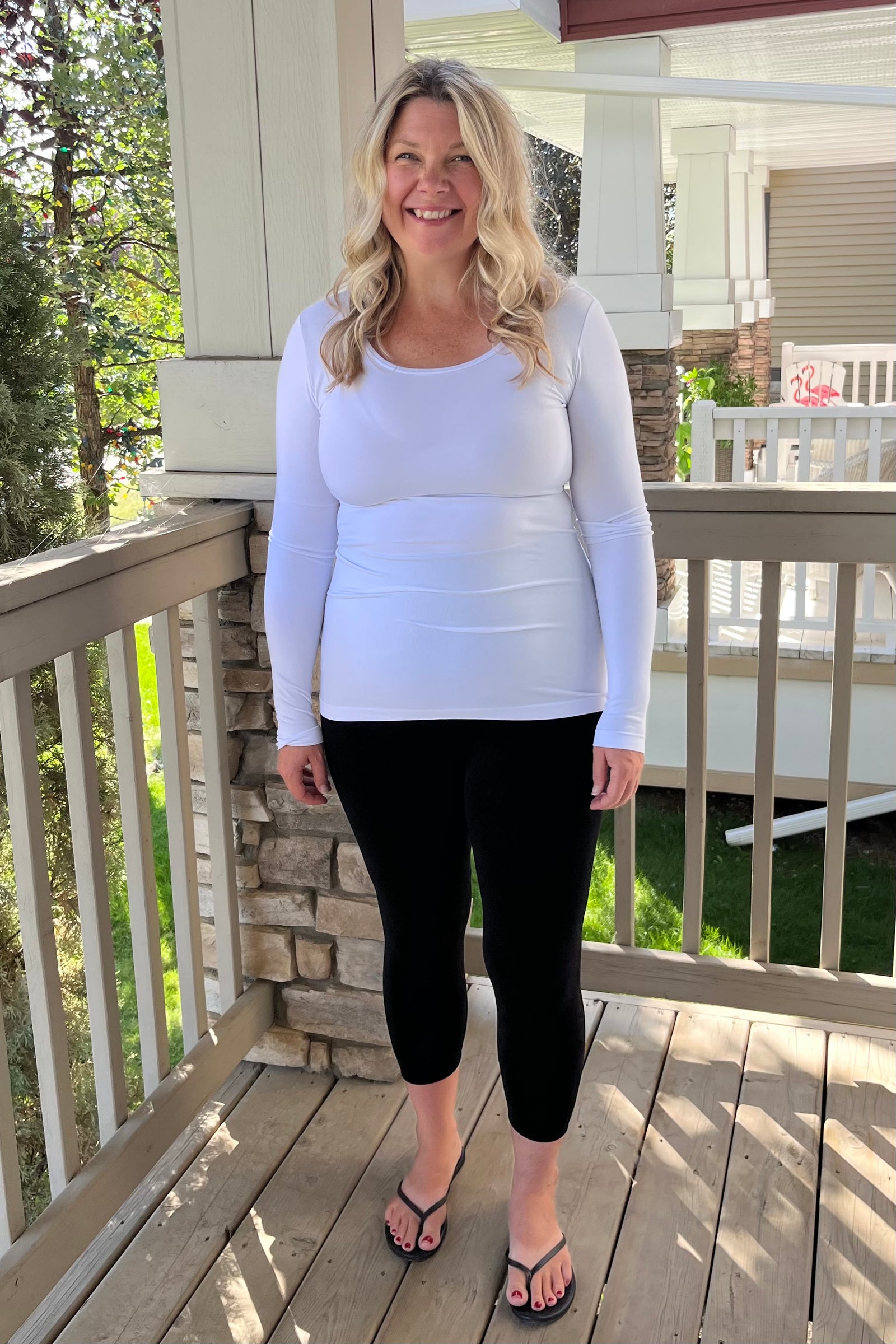 C'est Moi "Bamboo Long Sleeve Scoop Neck Top" - White