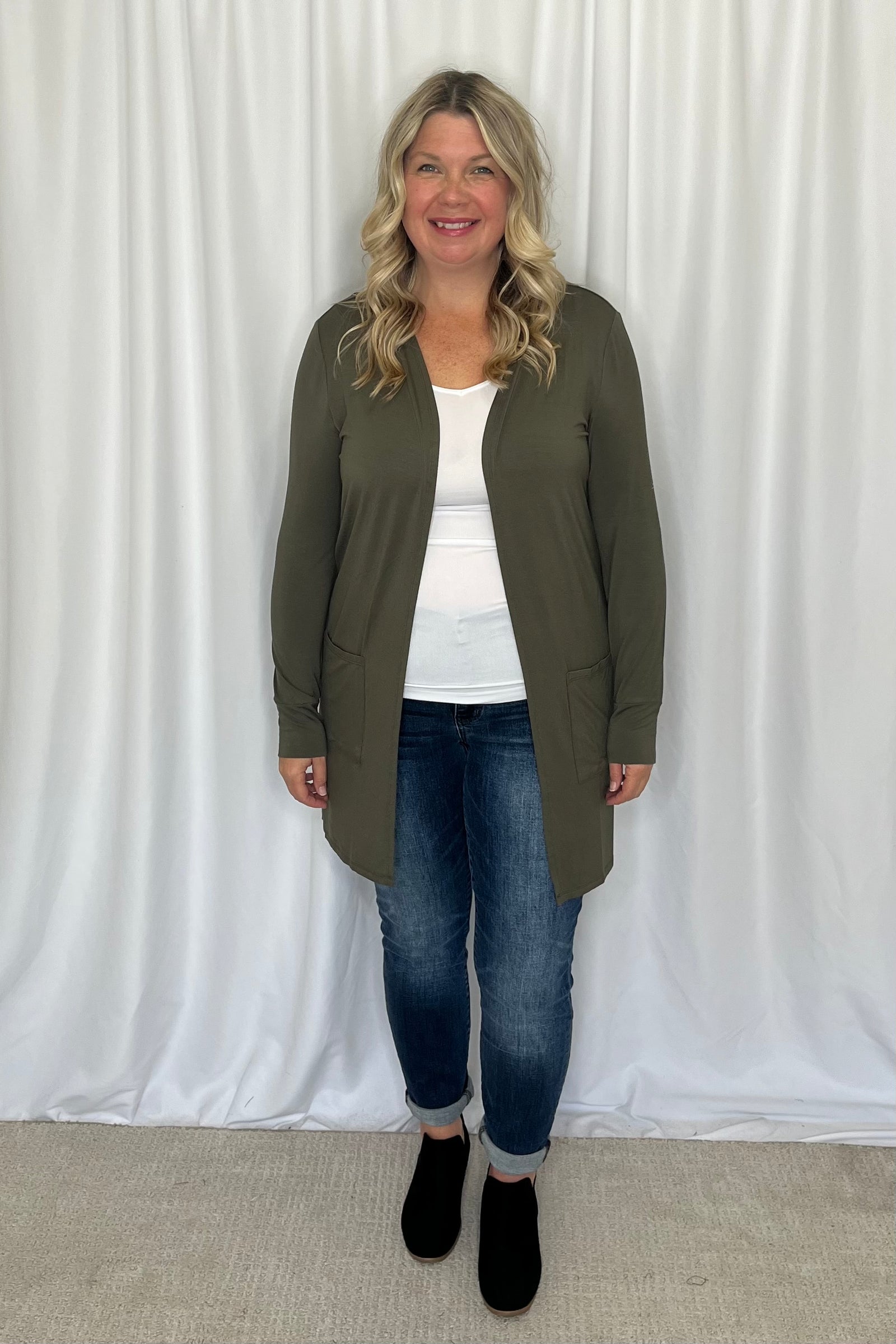 Casual Day Model Cardigan - Olive