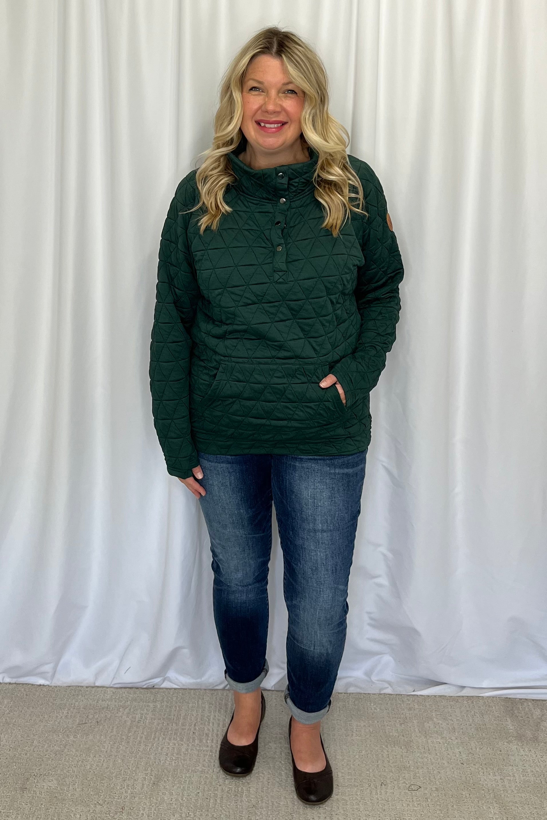 Michelle Mae Geometric Button Snap Pullover - Hunter Green