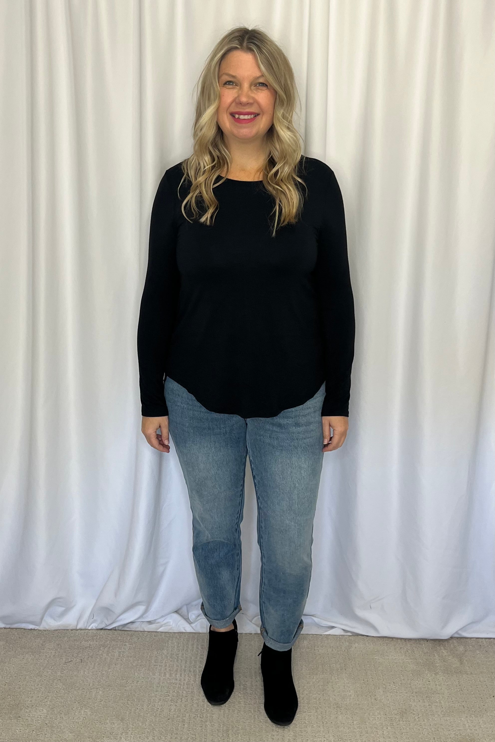 Abby Round Hem Long Sleeve Top - Black