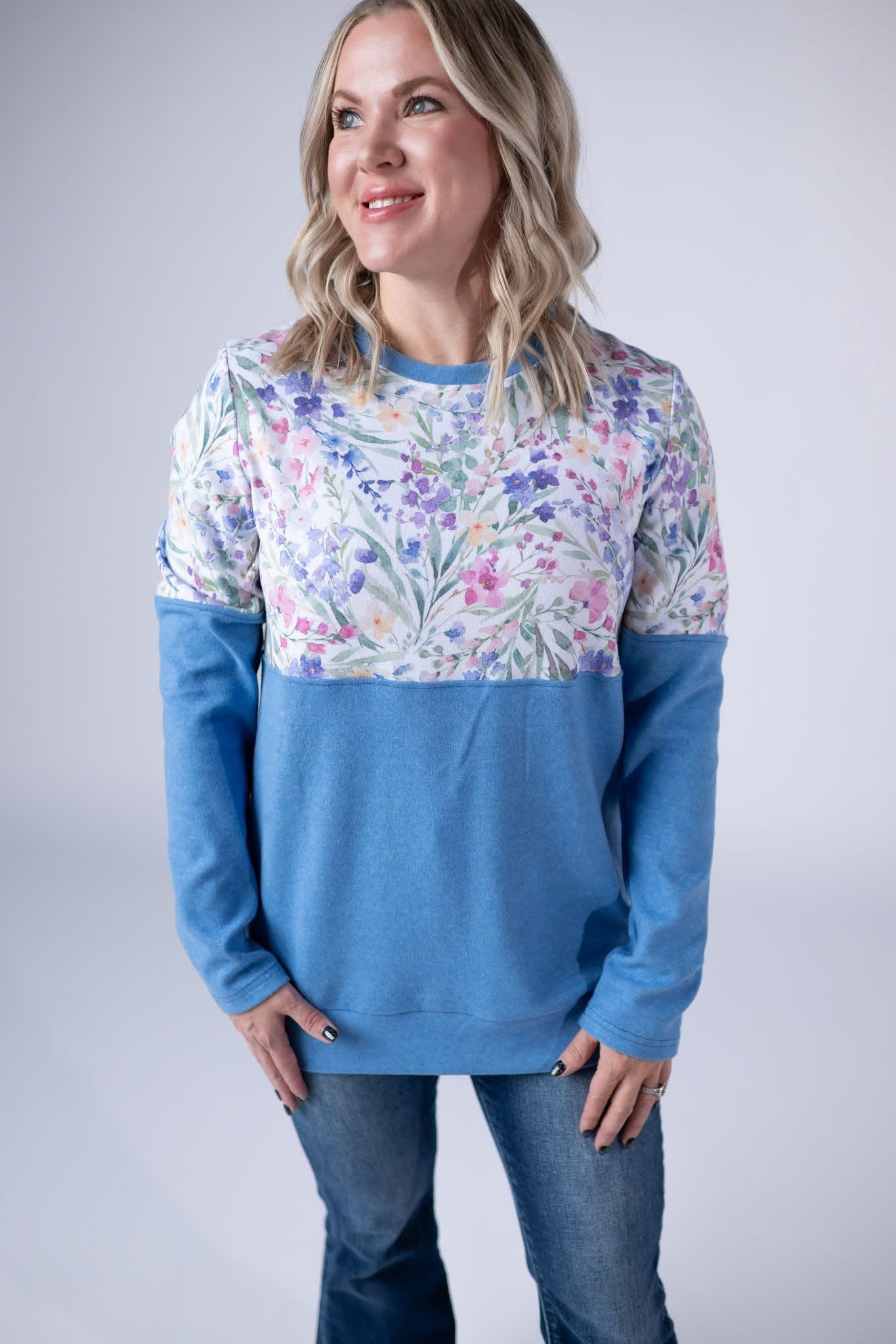 Michelle Mae Natalie Pullover - Cottage Floral & Light Blue