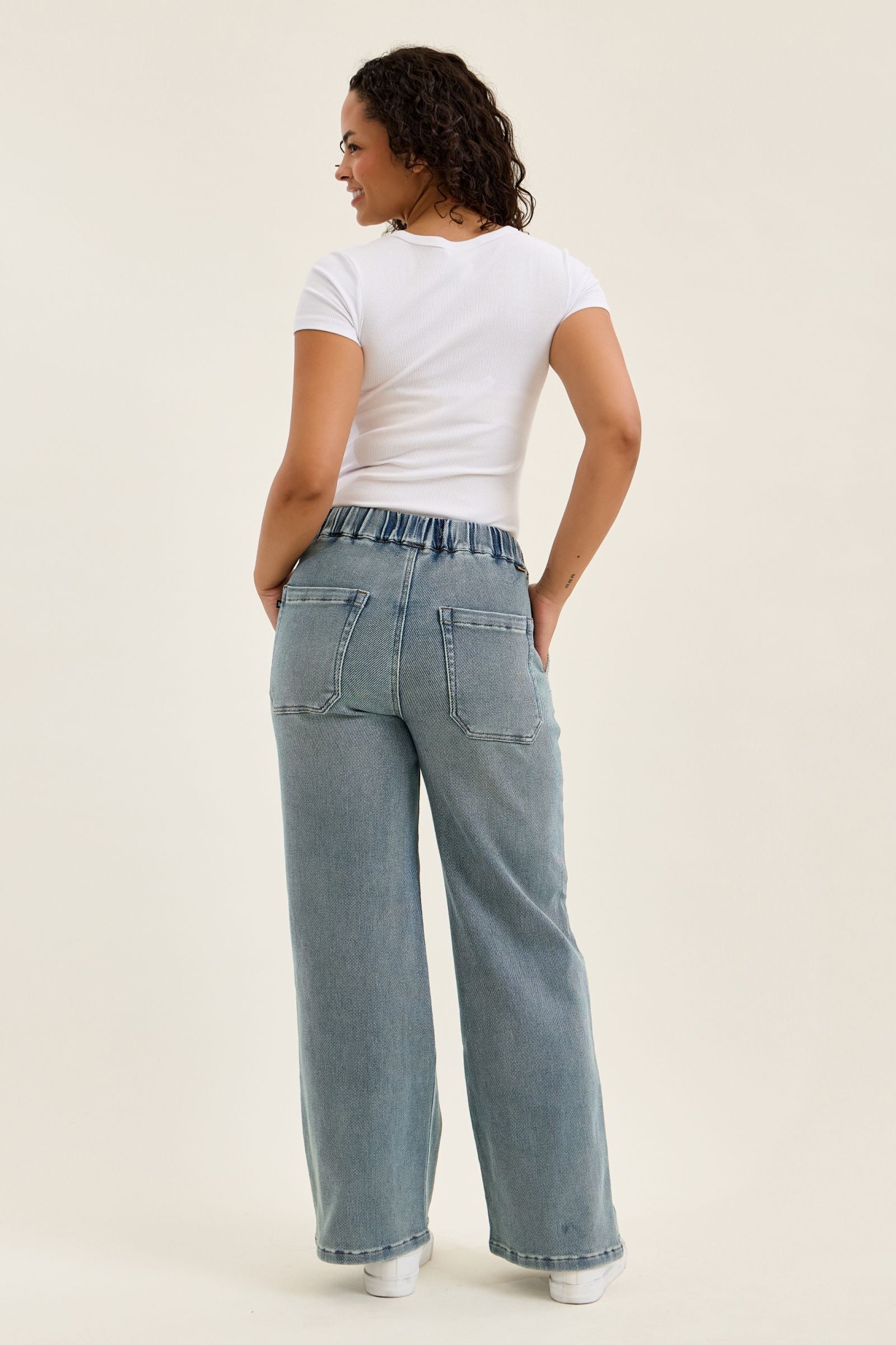 Judy Blue WILHELMINA High Rise Denim - Mid Aged Stone Blue (Knit Indigo)