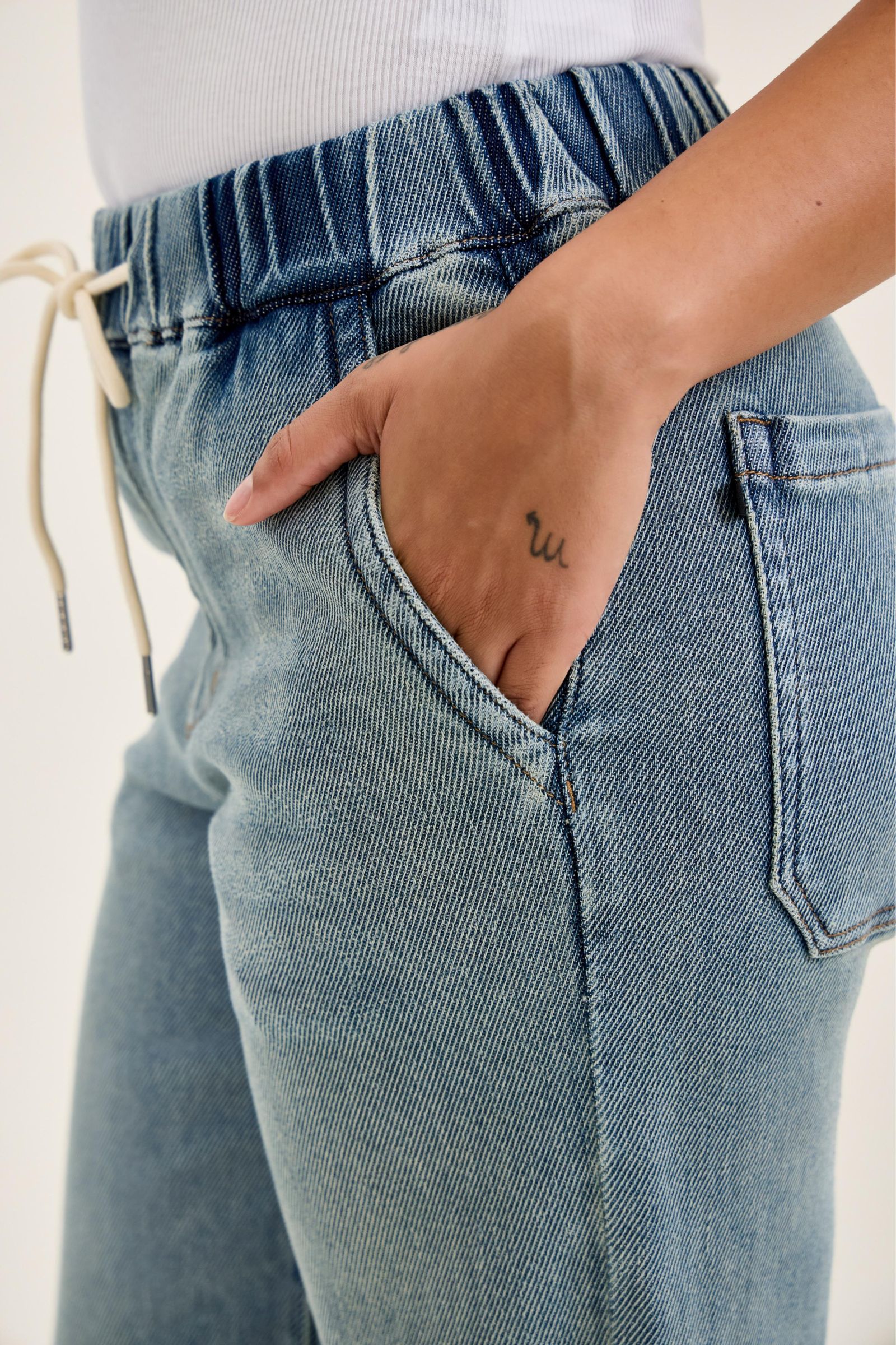 Judy Blue WILHELMINA High Rise Denim - Mid Aged Stone Blue (Knit Indigo)