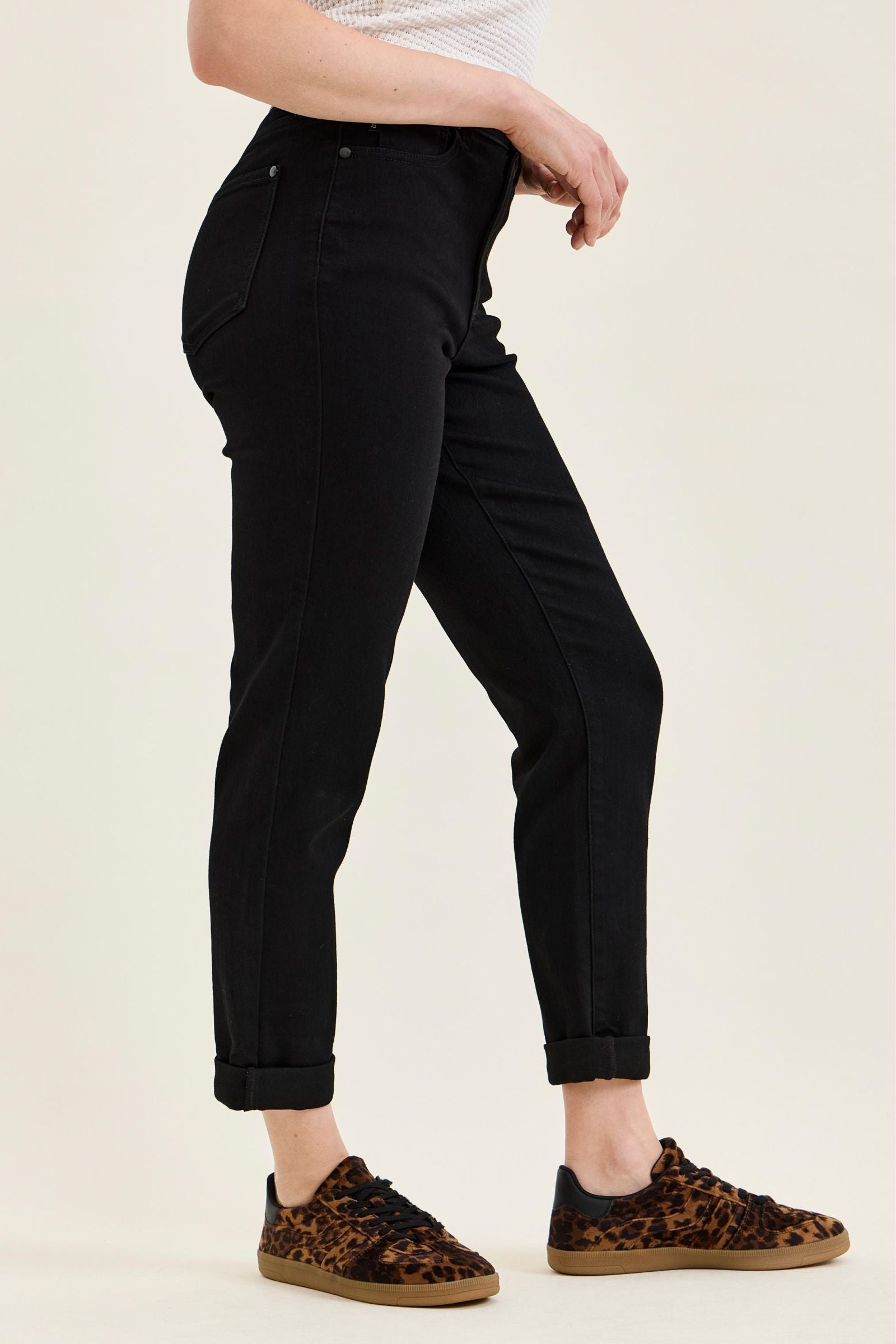 Judy Blue "Tara" Girlfriend Jeans - Black