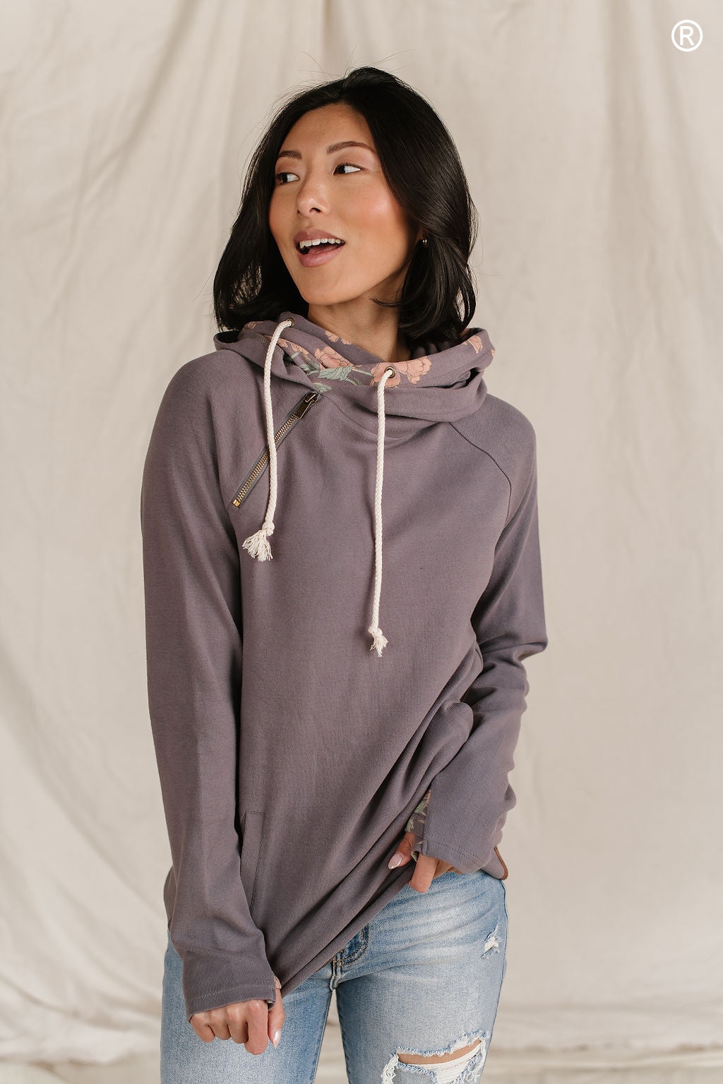 No Bra Club Sweatshirt – Ampersand Loft