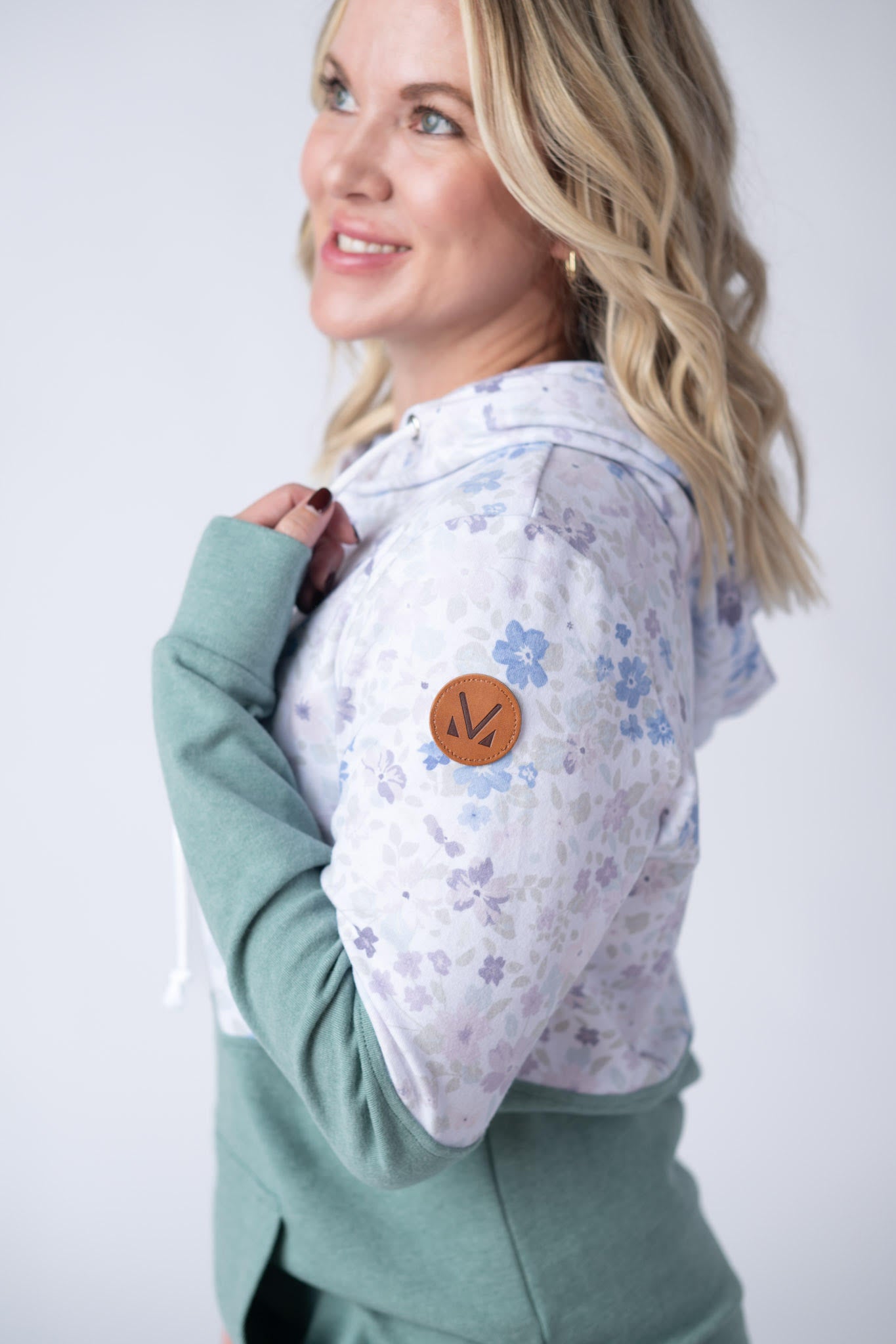 Michelle Mae Hailey Pullover Hoodie - Meadows and Sage